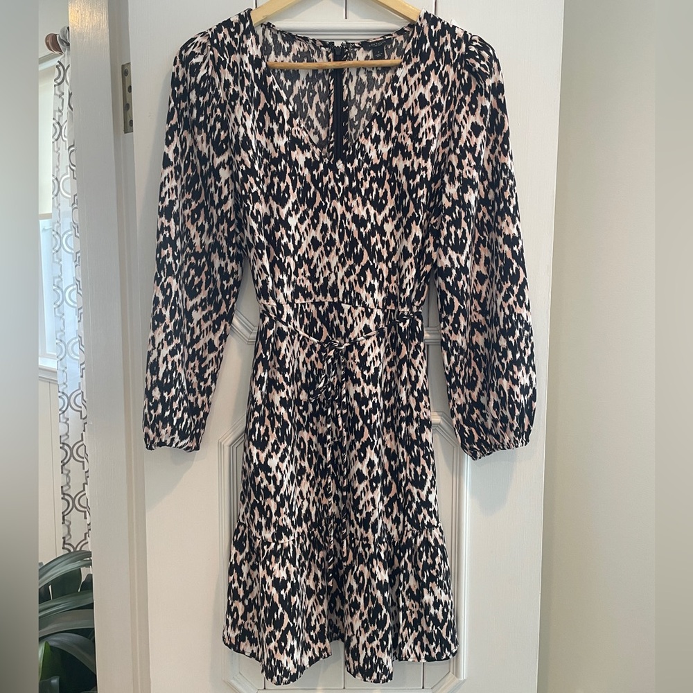 Ann Taylor Factory - long sleeve, belted, tiered dress, Size 6